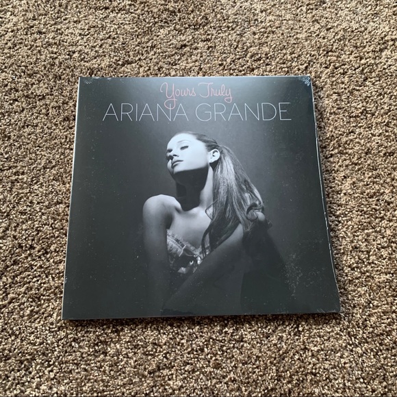 NEW Ariana Grande Yours Truly Vinyl - Picture 3 of 6